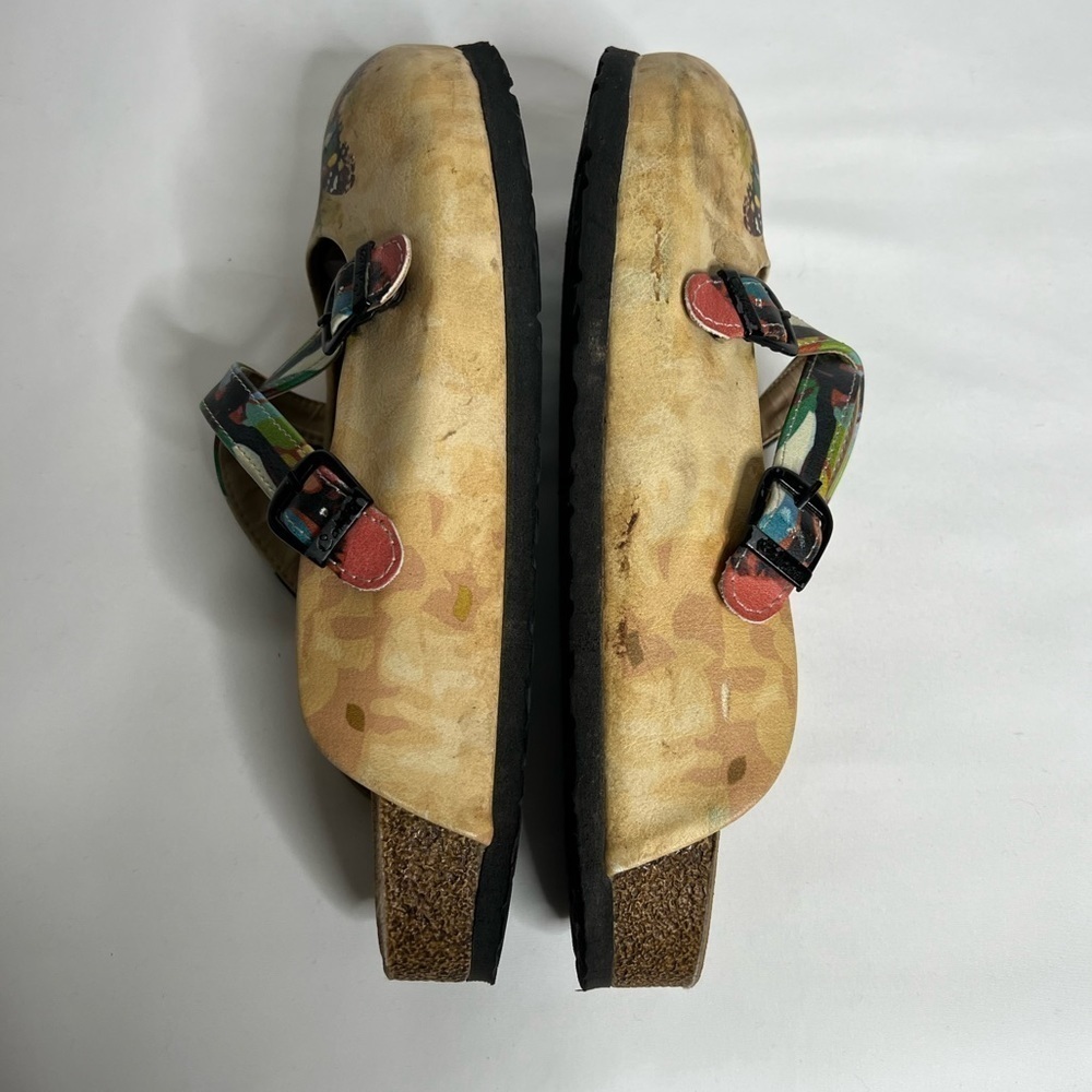 Calceo Women’s Colorful Butterflied Patterned Sandal Clogs - Picture 12 of 12